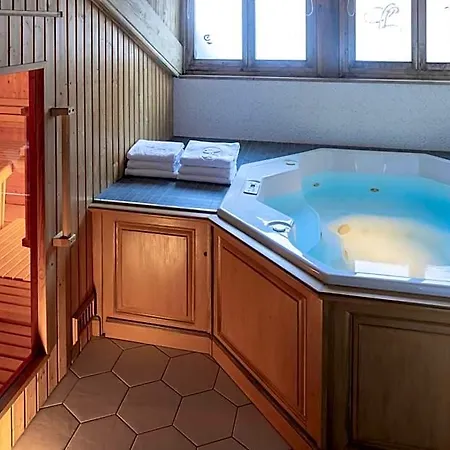 Le Lana Hotel 5*